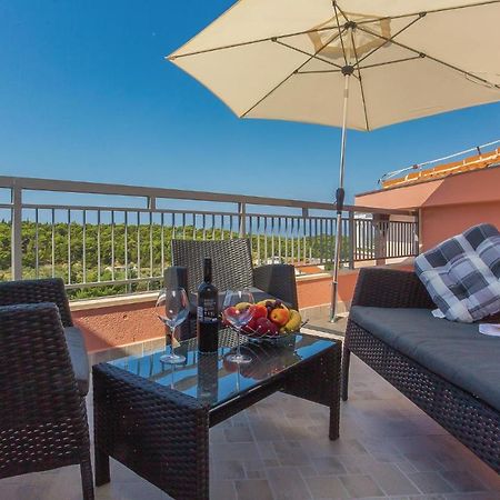 Amazing Apartment In Makarska With Wifi Eksteriør bilde