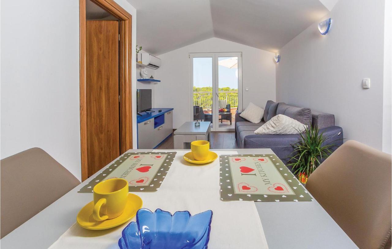 Amazing Apartment In Makarska With Wifi Eksteriør bilde