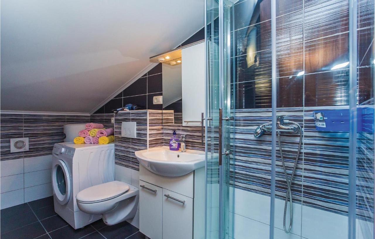 Amazing Apartment In Makarska With Wifi Eksteriør bilde